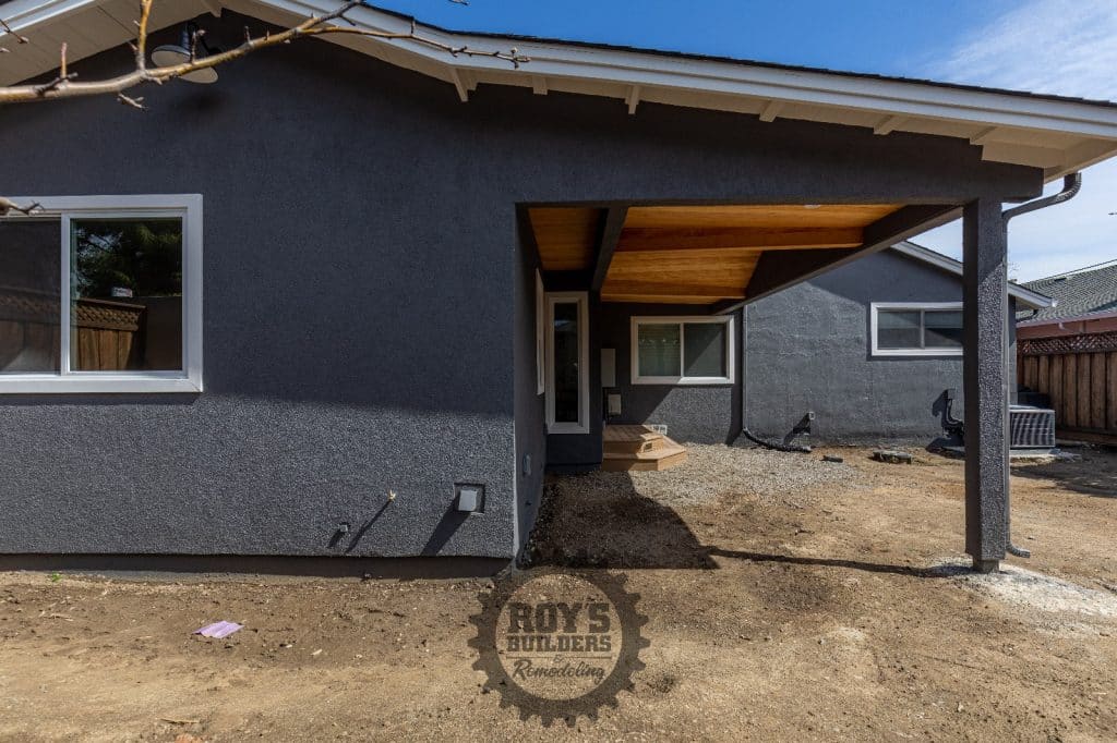 Roys Builders - Home Additions Services (24)