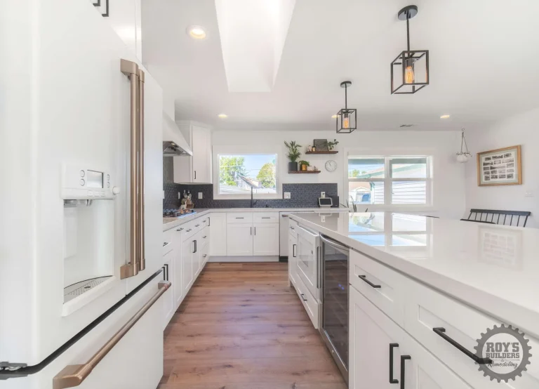 Bright Modern Kitchen With Large Island