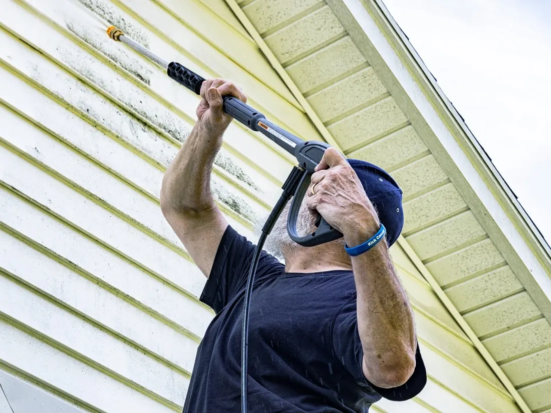 Siding Prep with Power Washing- Roy's Builders