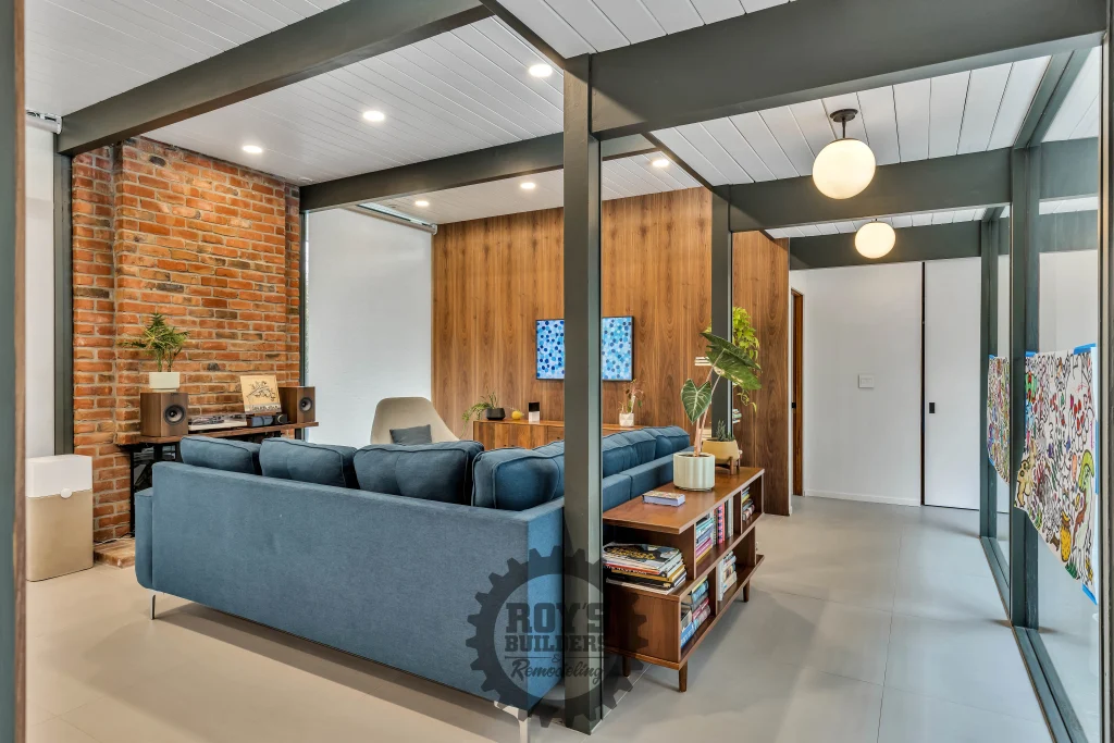 Redwood Retreat: A Mid-Century Modern Revival in Sunnyvale