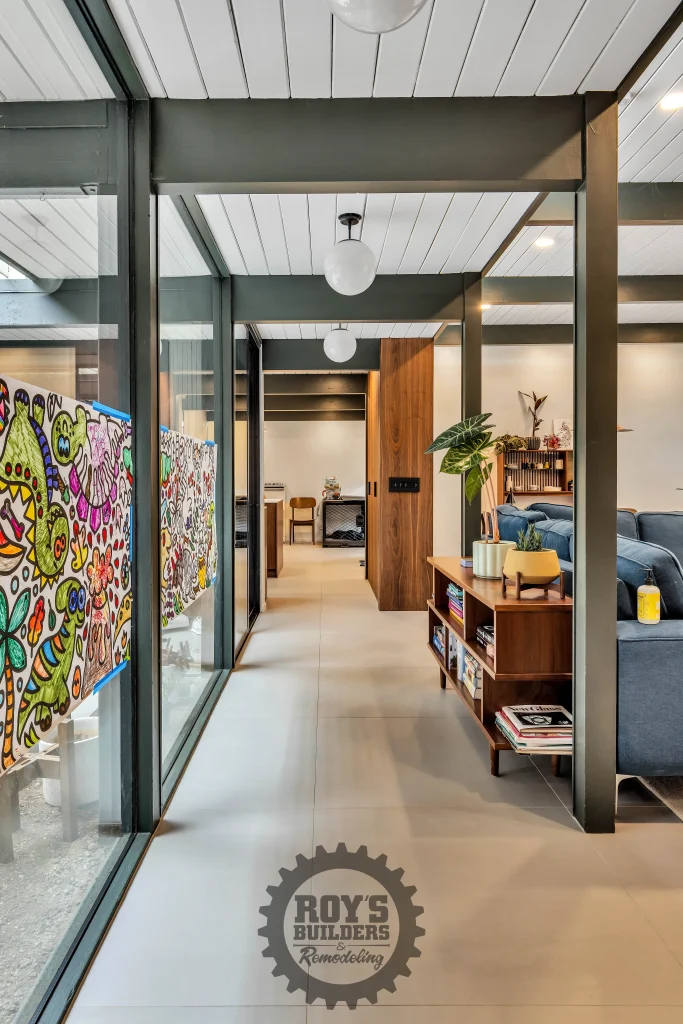 Redwood Retreat: A Mid-Century Modern Revival in Sunnyvale