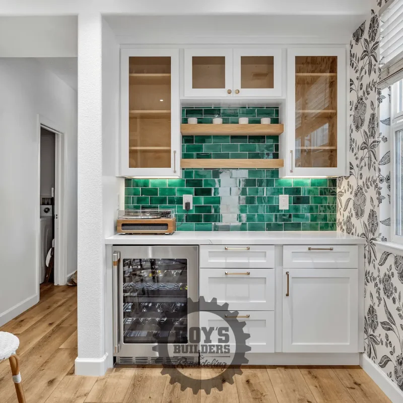 Contemporary kitchen with hardwood floors