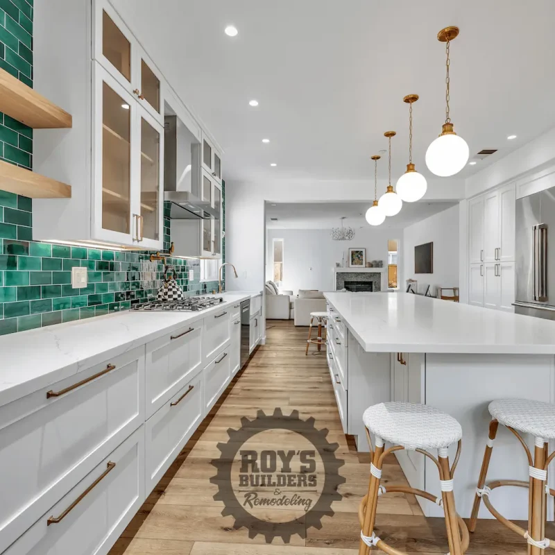 Clean kitchen design with open shelves